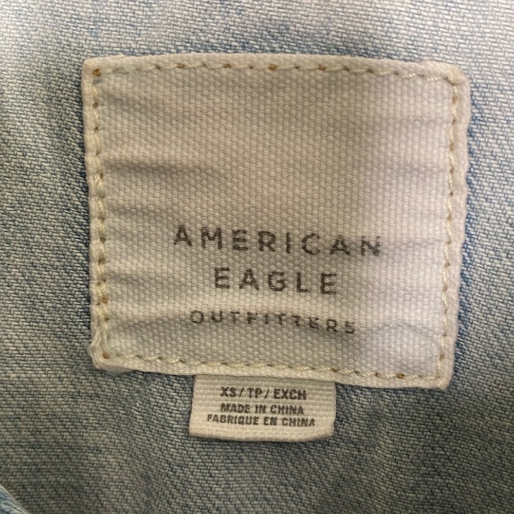 AMERICAN EAGLE Light Wash Denim Jean Jacket XS - Picture 5 of 8
